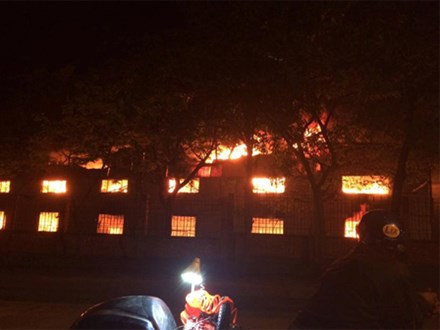 Cháy lớn tại công ty may Hàn Quốc ở Vĩnh Phúc