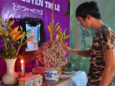 Chồng người phụ nữ vừa qua đời trong vụ nổ Văn Phú: “Các con tôi chưa biết tin mẹ mất”