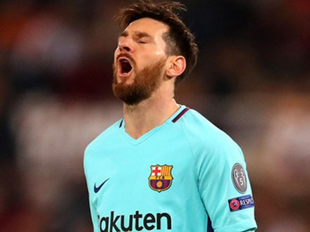 Messi thất thần khi chứng kiến Barcelona thua sốc trước AS Roma