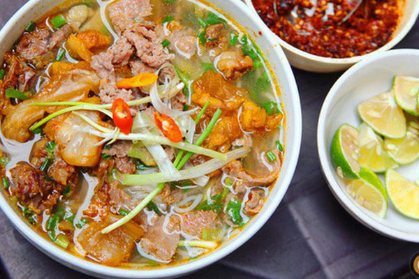 Cách làm phở bò sốt vang ngon đậm đà hương vị khó quên ngày se lạnh