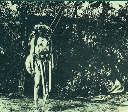 6 nghi thức rùng rợn nhất thế giới, Phi thường - kỳ quặc, nghi le rung ron, nghi thuc ki la, treo xac tai le hoi mat troi, nghi le truong thanh, xien luoi, uop xac, chuyen la, chuyen la co that