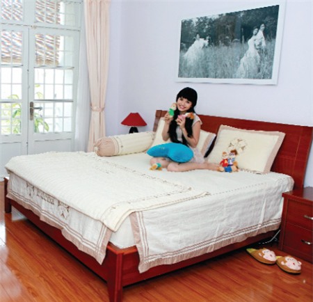 Ngắm nhà ca sĩ Hiền Trang xinh đẹp - 4