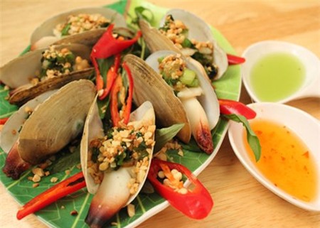 Tùy theo loại hải sản hay sở thích mà bạn lựa chọn cách chế biến cho phù hợp, bạn có thể lựa chọn nướng mỡ hành..