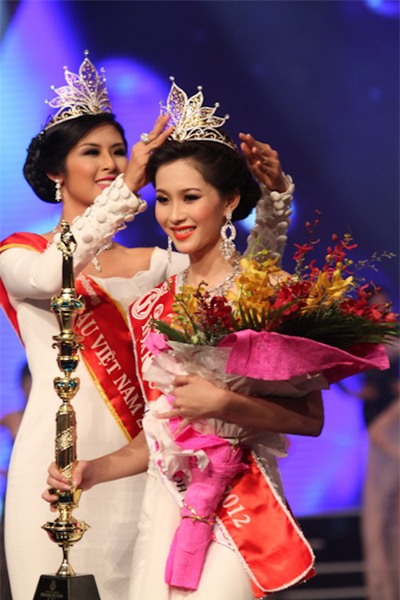 Hoàng My đại diện cho Việt Nam tại cuộc thi Hoa hậu Thế giới