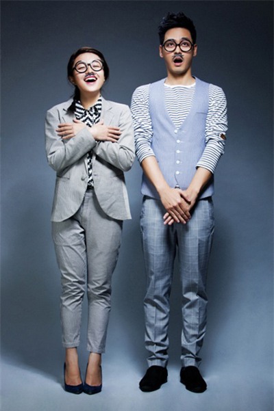 Ngay sau khi được xếp chung thành một cặp trong chương trình 'Cặp đôi hoàn hảo' mùa thứ hai, ca sĩ Thái Trinh và MC Phan Anh nhanh chóng thực hiện loạt ảnh chung.