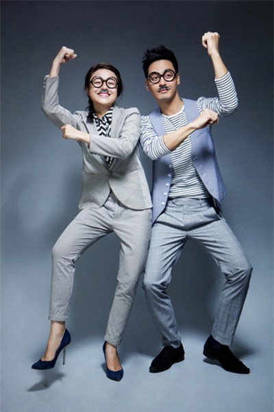 Điều thú vị là Thái Trinh chỉ cao 1m60, trong khi Phan Anh lại cao tới 1m80, nên hình ảnh họ đứng bên nhau khá chênh lệch.