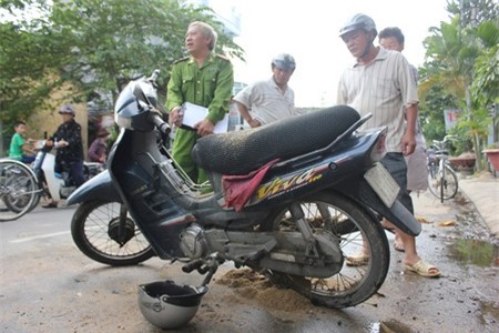 Công an TP Quảng Ngãi đang xác định nguyên nhân gây cháy chiếc xe máy trên đường Trần Quang Diệu