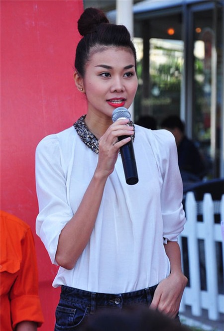 Mỹ nhân khẳng định 'lụa đẹp vì người' - 12