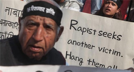 Ấn Độ: Tử hình tội phạm cưỡng hiếp, Tin tức quốc tế, Tin tức trong ngày, ham hiep o an do, tu hinh toi pham cuong hiep, phu nu dung sung, ham hiep tren xe buyt, hiep dam, co gai bi ham hiep tren xe buyt, toi pham nuoc ngoai, ham hiep o nuoc ngoai, bao, tin hay, tin hot, tin tuc, vn