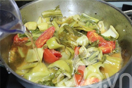 Cá chép om dưa thế này mới ngon - 4