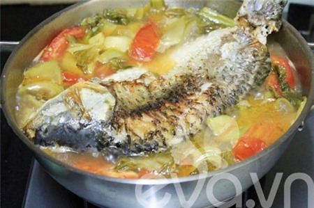 Cá chép om dưa thế này mới ngon - 6