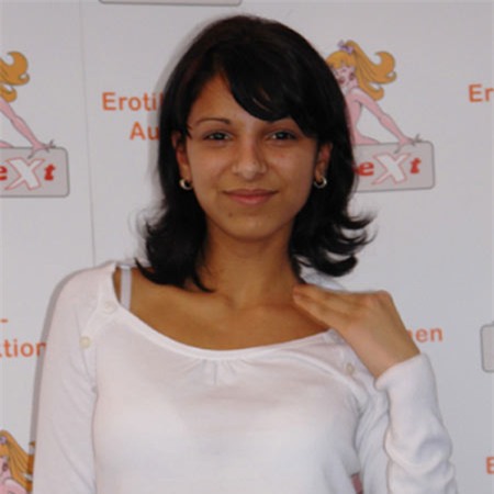 Những ca rao bán trinh tiết đắt nhất, Phi thường - kỳ quặc, rao ban trinh tiet, dau gia trinh tiet, Catarina Migliorini,Raffaella Fico,Natalie Dylan,Alina Percea,Graciela Yataco,Cathy Cobblerson, chuyen la, chuyen la the gioi