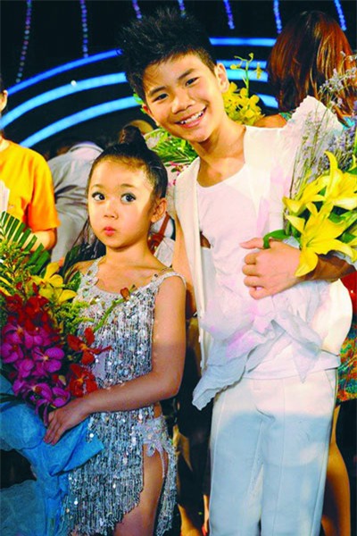 Đăng Quân&nbsp;- Bảo Ngọc trong giây phút&nbsp;đăng quang quán quân Vietnam’s Got Talent 2011