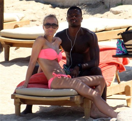 Bà xã Sandra của hậu vệ Evra.