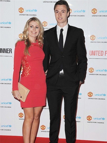 Bạn gái Jony Evans