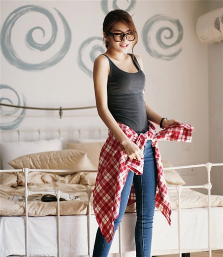 Diện tomboy mà vẫn đầy nữ tính, Thời trang, phong cach menswear, phong cach tomboy, ao hoodie, mix do phong cach menswear