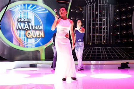 Đại Nghĩa hát tiếng anh dở vẫn ẵm 100 triệu - 1