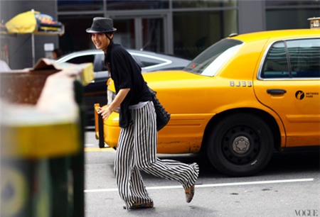 Mặc đen - trắng