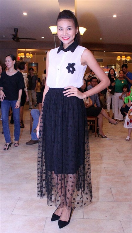 Mặc đen - trắng