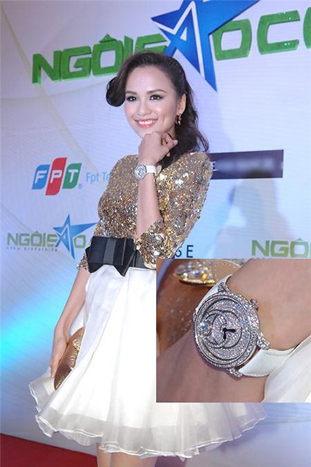 3 phụ kiện dự tiệc 'bất ly thân' của sao Việt - 6