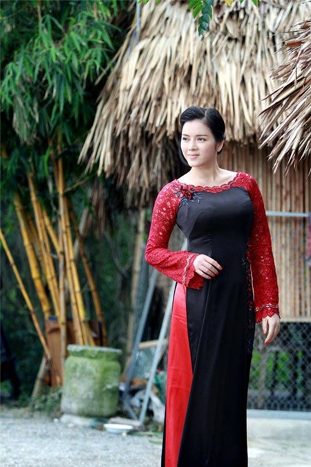 Lý Nhã Kỳ duyên dáng ở Đền Trần - 8