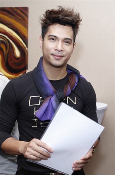 Giải thưởng giành cho ngôi vị cao nhất là 150 triệu đồng cùng một cặp điện thoại của nhà tài trợ.