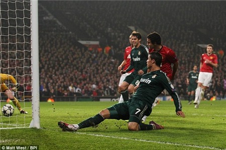 M.U, Real, Old Trafford, Sir Alex, Ronaldo, Rooney, Van Persie
