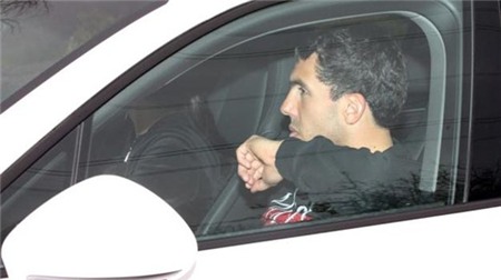 Tevez bị bắt giữ, đối mặt 6 tháng tù giam