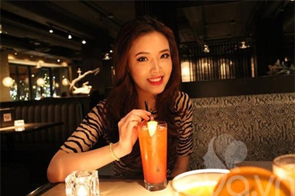 Cận cảnh nhan sắc xinh đẹp của em gái Mai Phương Thúy 1