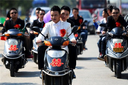 3 đám cưới đồng tính gây "náo loạn" Trung Quốc 16