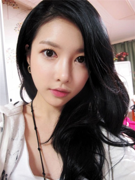 Cô gái được cho là người đã tố cáo Park Shi Hoo cưỡng dâm.