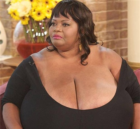 10 kỷ lục lạ lùng nhất thế giới, Phi thường - kỳ quặc, ky luc the gioi, ky luc, ky la, chuyen la, co that, tin tuc, vong 1 khung nhat, nhieu hinh xam nhat, long tai dai nhat, luoi dai nhat