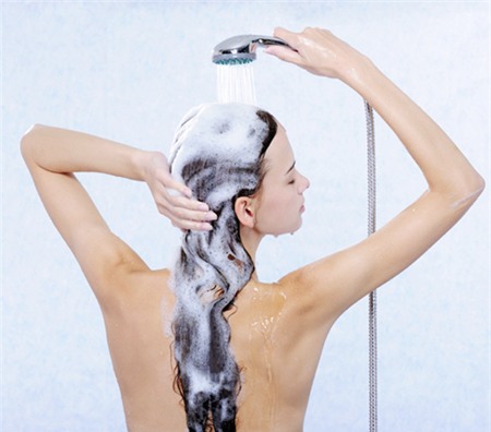 7 cách giúp lấy lại mái tóc bóng mượt như lụa 1