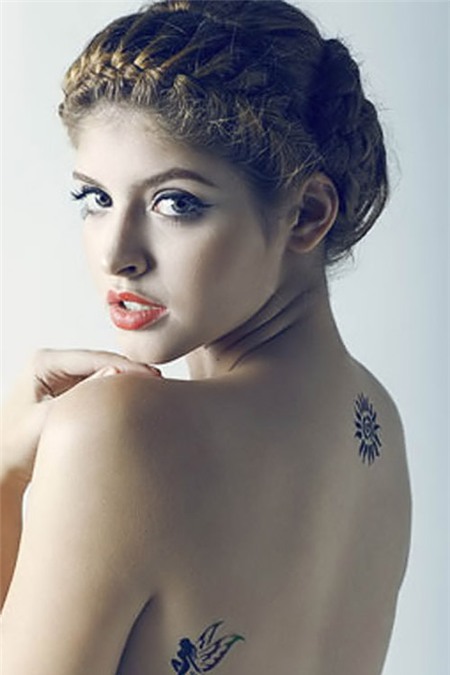 Mỹ nhân Việt gợi cảm với mốt xăm lưng, Thời trang, hinh xam, thoi trang, thời trang, sao viet xam, sao xam hinh, phong cach sao, xam o lung,