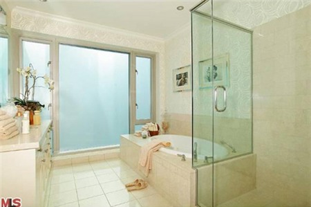 Ngó nhà 38,5 tỷ của