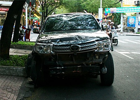Chiếc xe gây tai nạn do Phó Giám đốc Sở Văn hóa - Thể thao và Du lịch TPHCM cầm lái