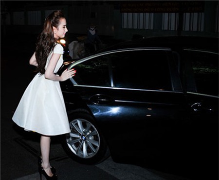 Phương Trinh nâng ngực “khủng”, Phim, phuong trinh, angela phuong trinh, phuong trinh nang nguc, phuong trinh sua mui, ngoi sao, nang nguc, dao keo, tin tuc