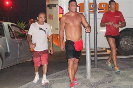 Vì người yêu mới, Ronaldo đang rất tích cực tập luyện để giảm cân.