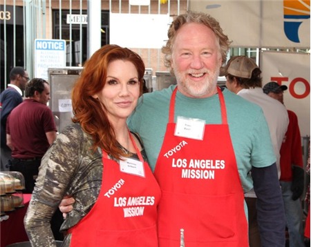 Bật mí đời tư diễn viên 'Ngôi nhà nhỏ trên thảo nguyên'