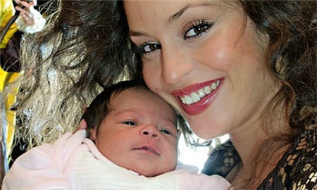 Raffaella Fico khẳng định nếu Balotelli thực sự yêu con thì đã đến thăm con từ lâu.