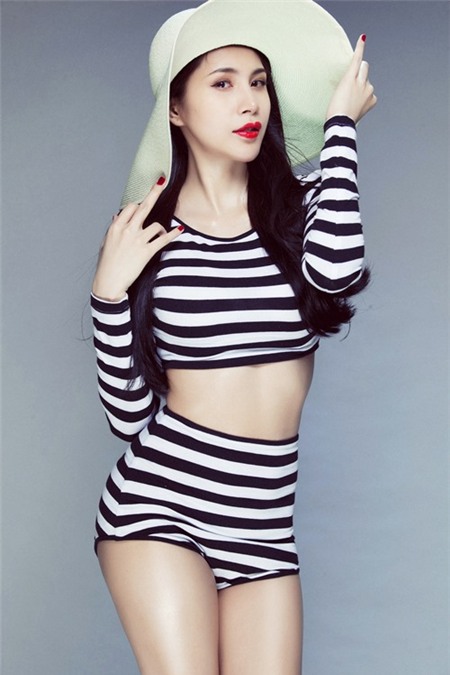 Thủy Tiên khoe eo thon ngày trở lại - 1