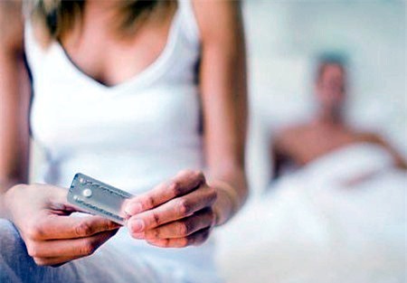 Lạm dụng thuốc tránh thai khẩn cấp: Cẩn thận vô sinh - 1