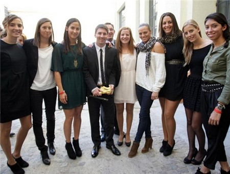 Sex, chân dài, bóng hồng, rực lửa