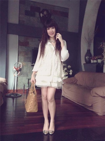 Ngắm bà xã và con trai đáng yêu của Lý Hải - 17