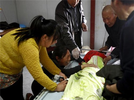 Đầu độc trẻ con bằng thuốc chuột để tranh giành học sinh 1