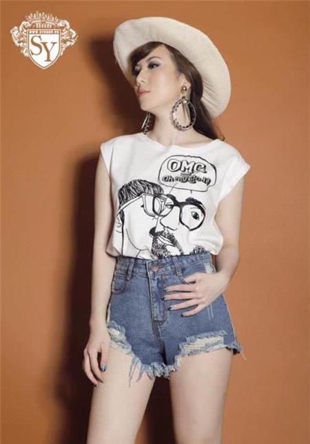 Diện sooc hè cá tính như sao Việt - 2