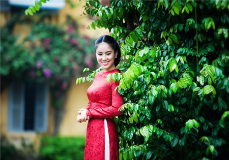 Tuy nhiên chỉ sau 8 tháng, người đẹp đã lấy lại vẻ mảnh mai, vòng eo thon gọn như thời con gái.
