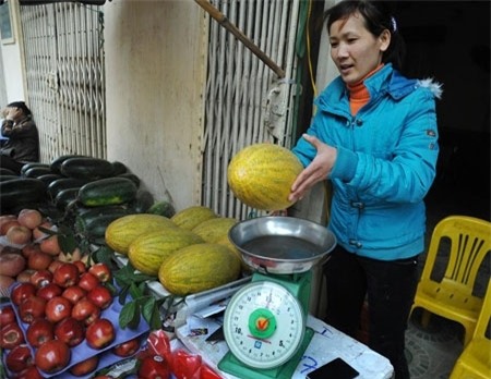 thịt lợn thiu, sơn móng tay dạ quang, ung thư, cân điêu