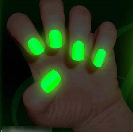 Hiểm họa từ những chiêu làm nail “độc” của chị em 3