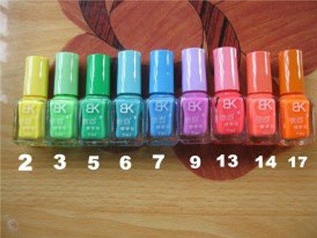 Hiểm họa từ những chiêu làm nail “độc” của chị em 4